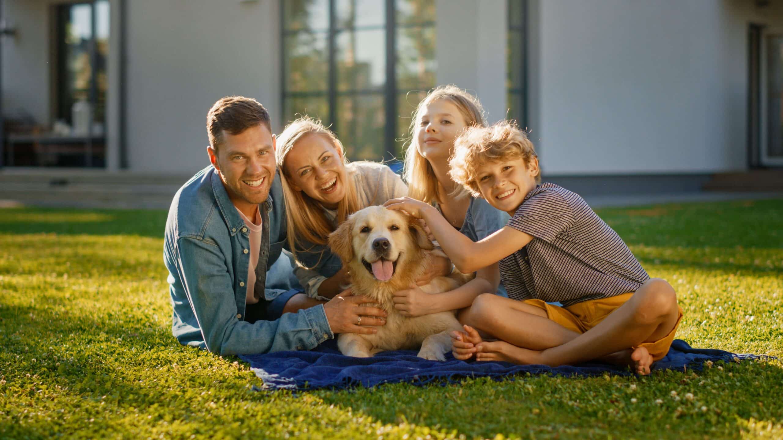 Pet Management Happy Family